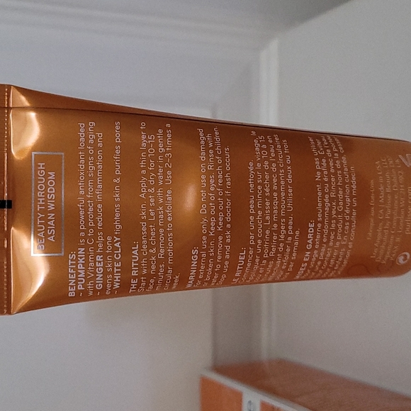 Purlisse Pumpkin and Ginger Detoxifying Charcoal mask - Picture 4 of 8